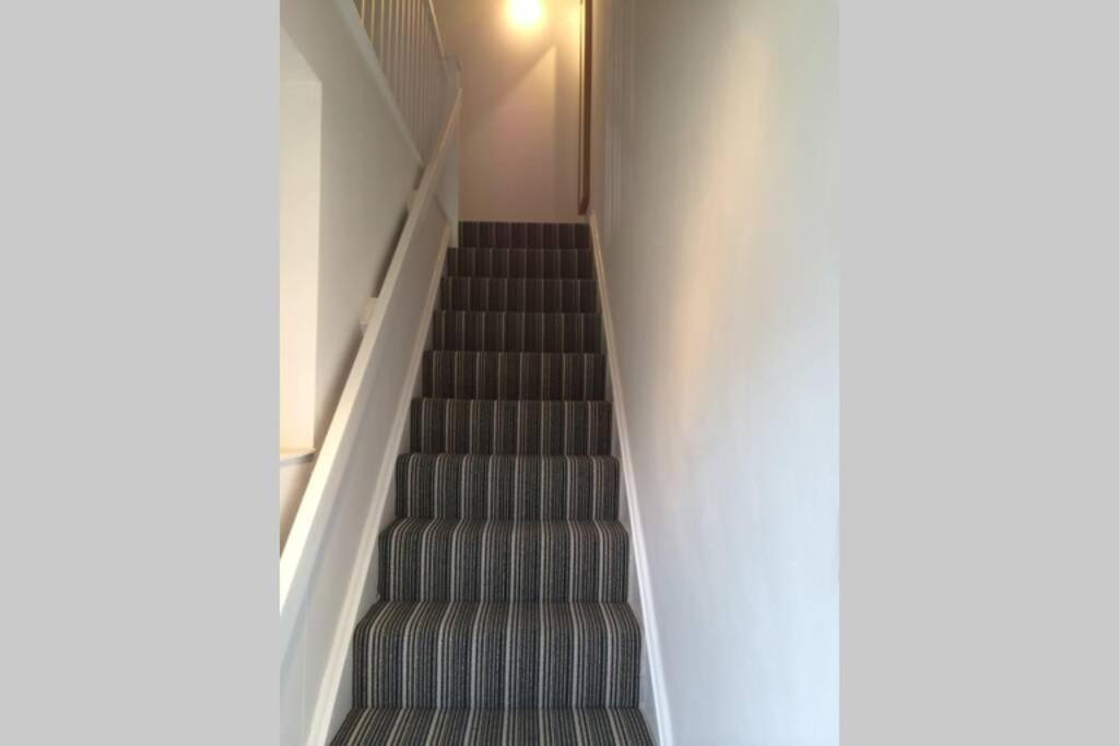 Beautiful Apartment Right Off Of Broadway Market London Exterior photo